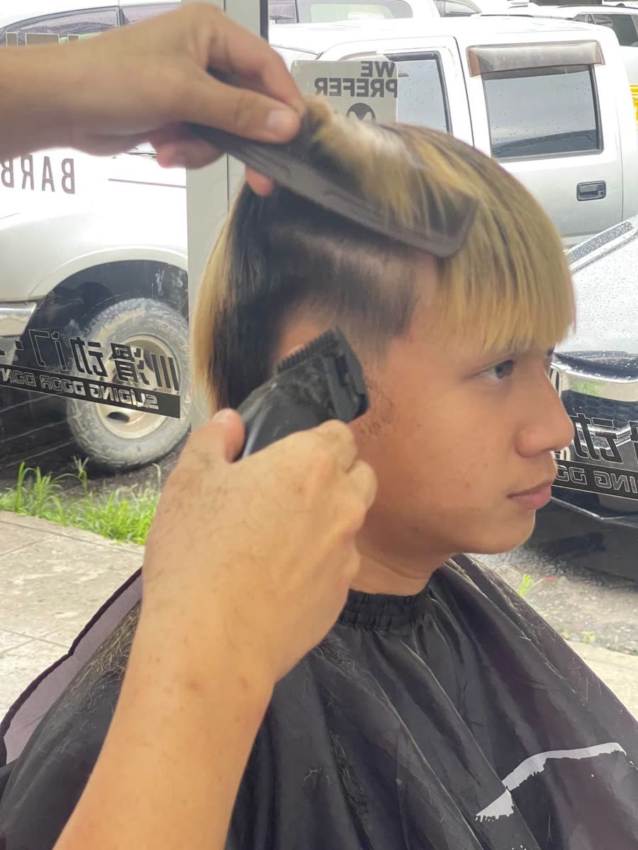 Potongan crop sesi di kedai